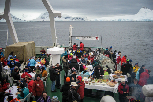 IMG_2009-03-10_Antarctica Marathon_500x333_047_IMG_4927